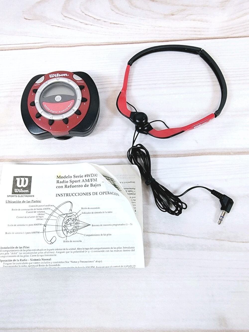 Wilson WDA300R Sports AM/FM Digital Armband Jogging Radio, Bass Boost, Headphone